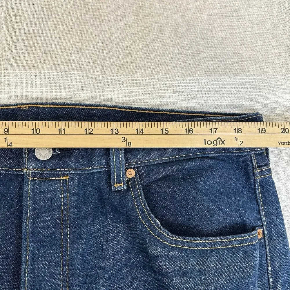 Levis 501 Men's‎ Sz 38x34 Button Fly Jeans Faded Blue Distressed Denim Classic